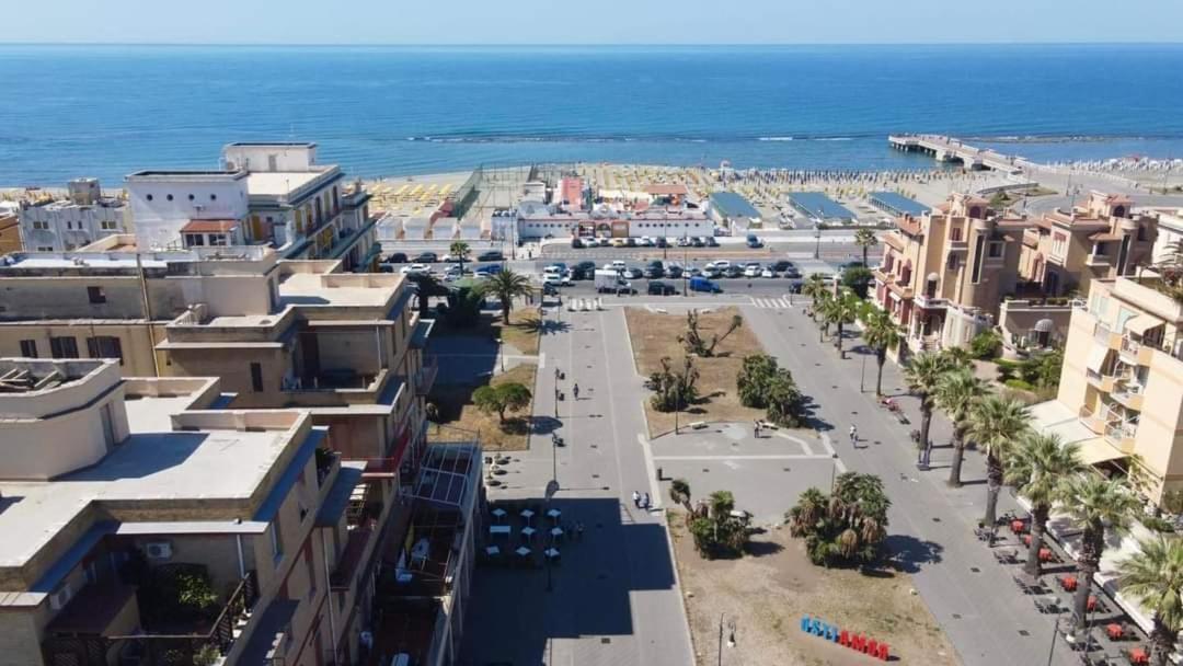 Amareroma - Ostia Lido Lägenhet Exteriör bild